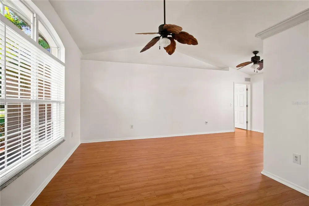 732 PLUM TREE LANE Sarasota, FL 34243