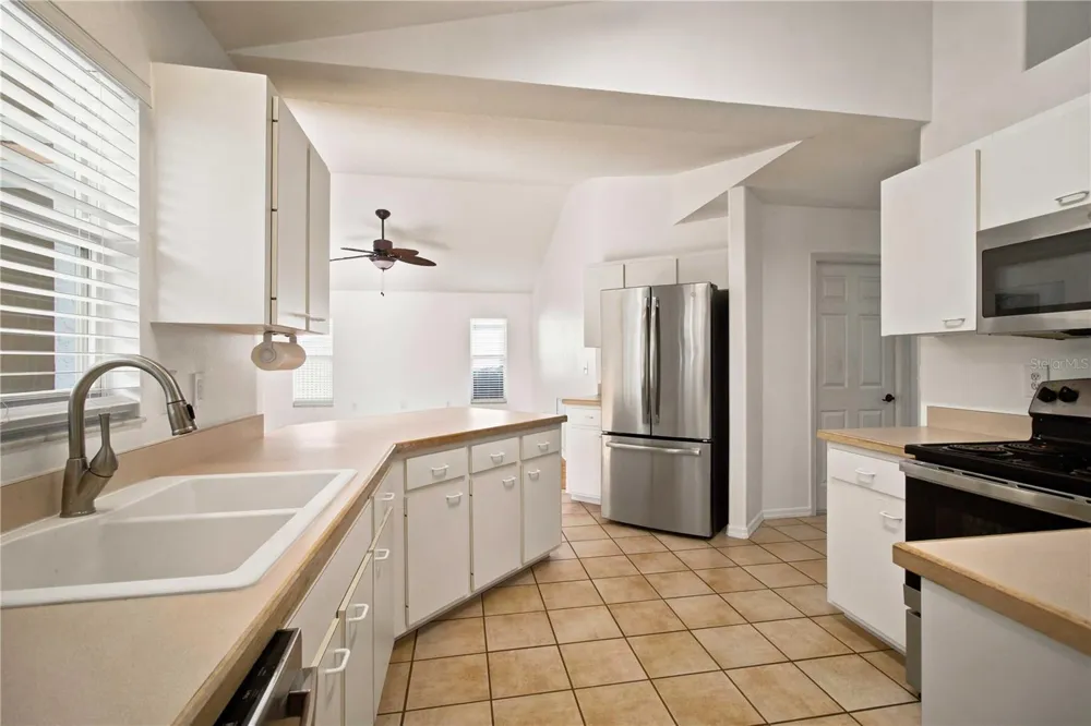 732 PLUM TREE LANE Sarasota, FL 34243