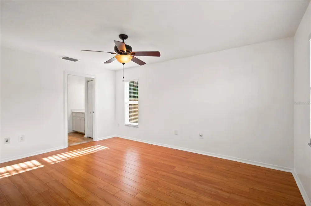 732 PLUM TREE LANE Sarasota, FL 34243