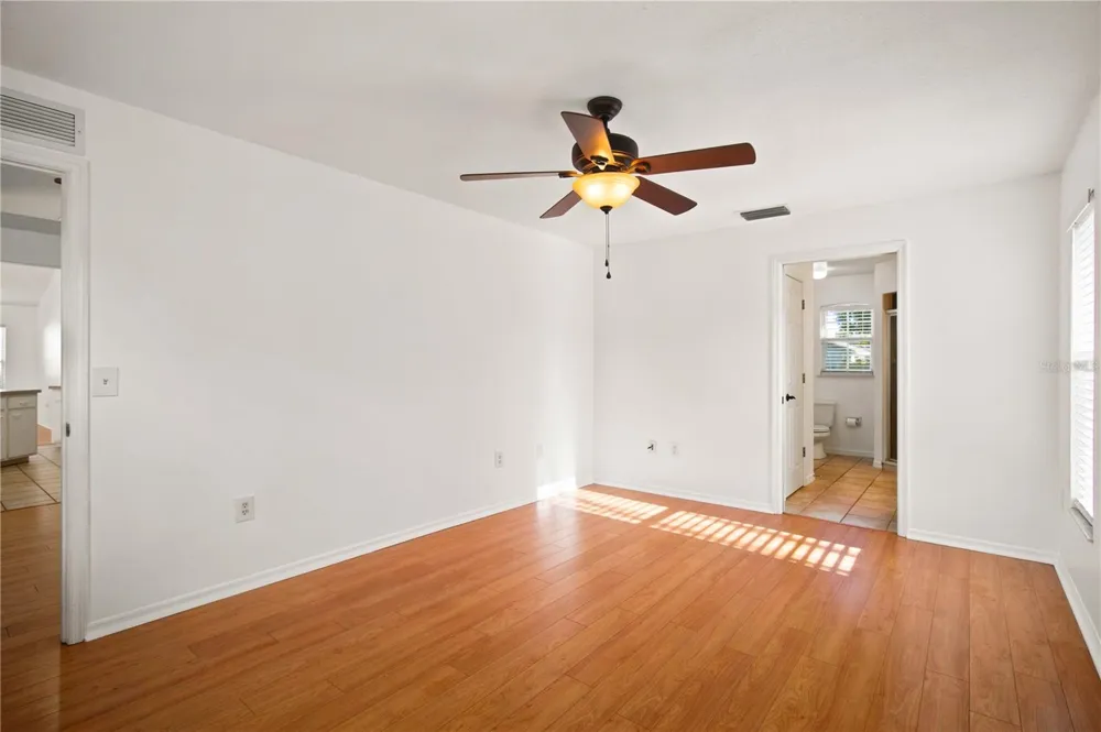 732 PLUM TREE LANE Sarasota, FL 34243