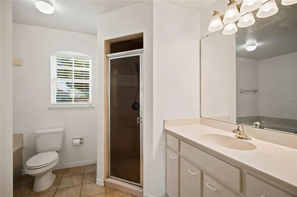 732 PLUM TREE LANE Sarasota, FL 34243