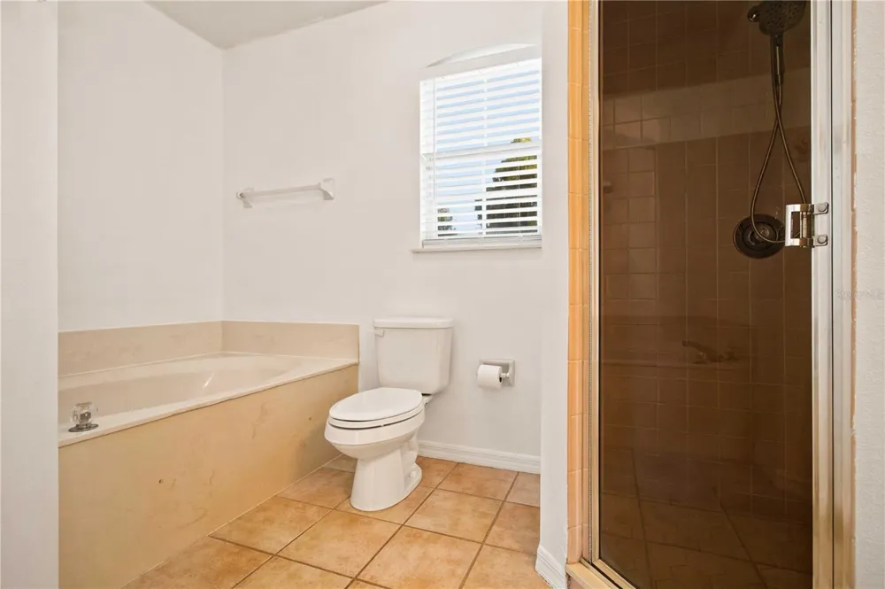732 PLUM TREE LANE Sarasota, FL 34243