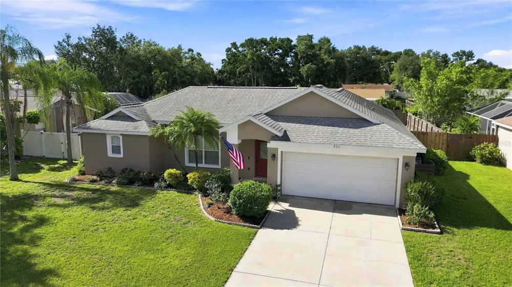 732 PLUM TREE LANE Sarasota, FL 34243
