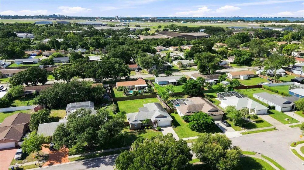 732 PLUM TREE LANE Sarasota, FL 34243