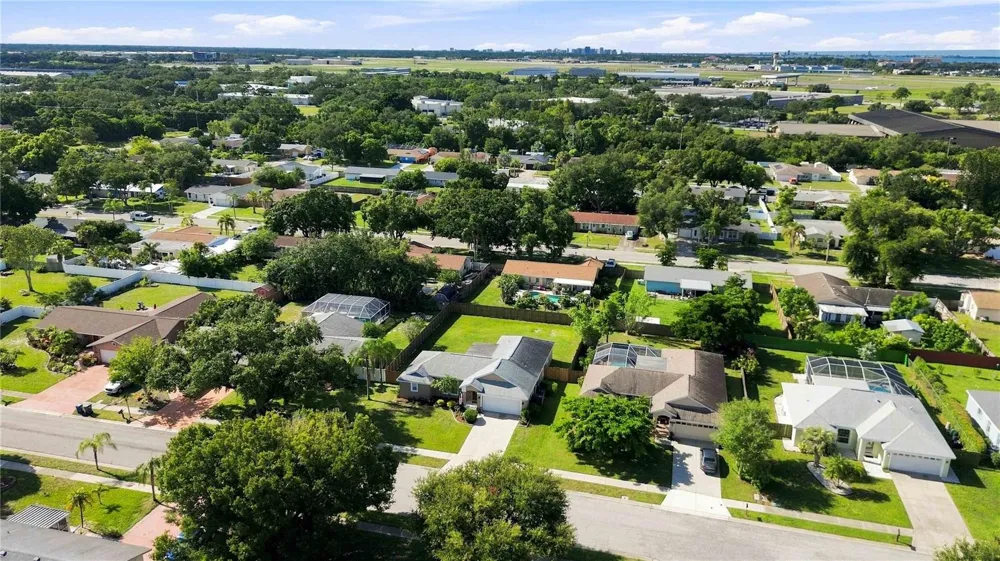 732 PLUM TREE LANE Sarasota, FL 34243