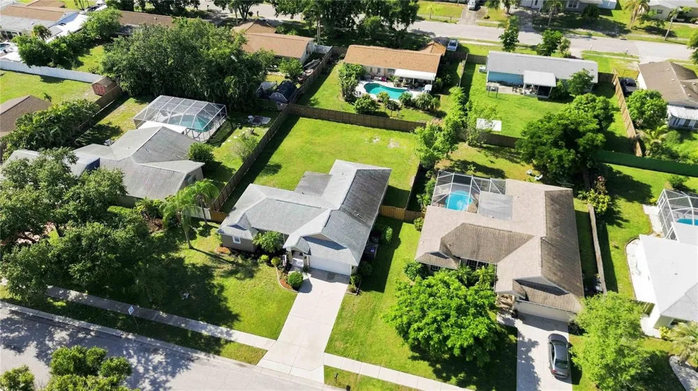 732 PLUM TREE LANE Sarasota, FL 34243
