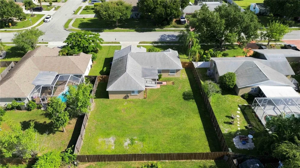 732 PLUM TREE LANE Sarasota, FL 34243