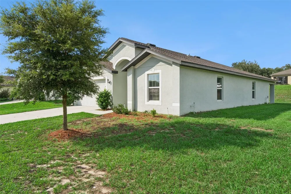 1602 ORNE STREET Mascotte, FL 34753