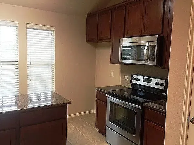 520 S Brook Drive Leander, TX 78641
