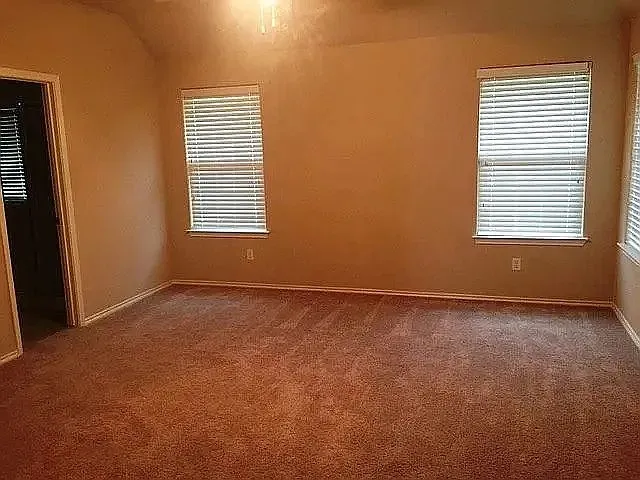 520 S Brook Drive Leander, TX 78641
