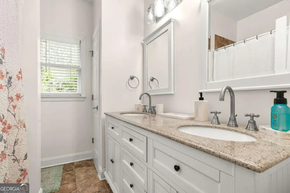 1340 Tahoe Pines CIR Alpharetta, GA 30005