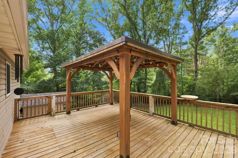 505 Pole Creasman Road Asheville, NC 28806