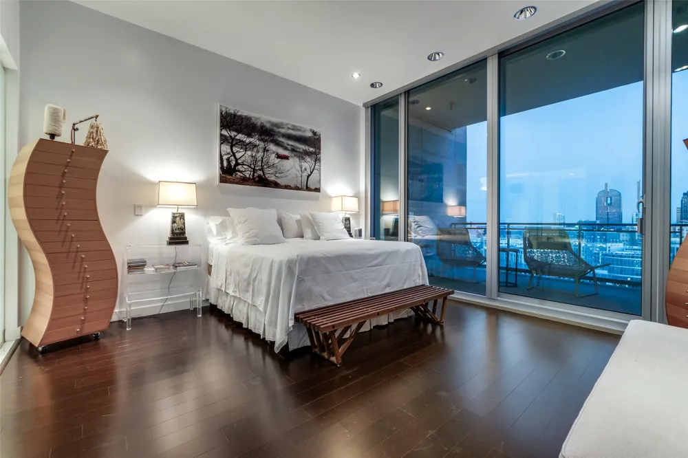 2900 Mckinnon Street #2701 Dallas, TX 75201