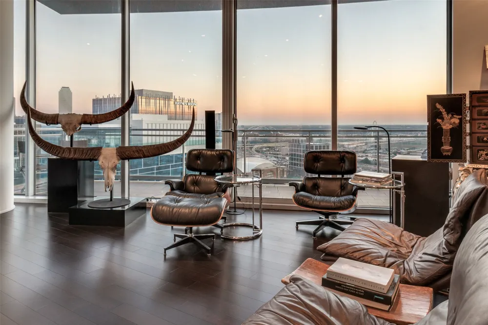 2900 Mckinnon Street #2701 Dallas, TX 75201