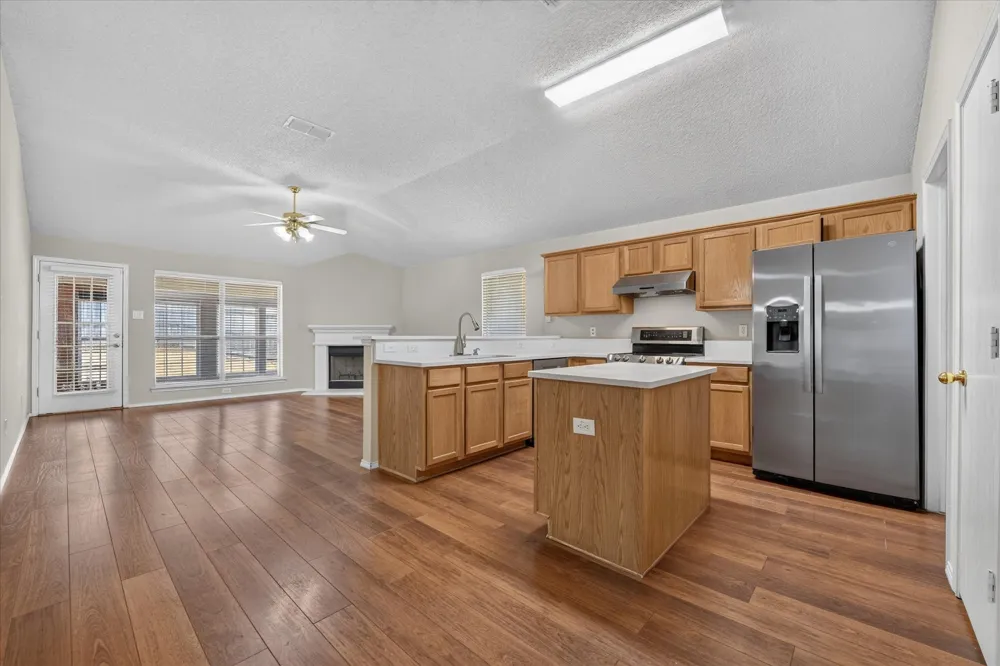 2400 Nogales Drive Fort Worth, TX 76108