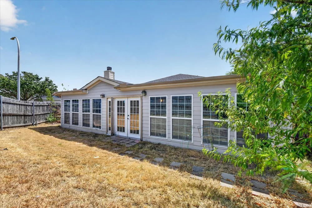 2400 Nogales Drive Fort Worth, TX 76108