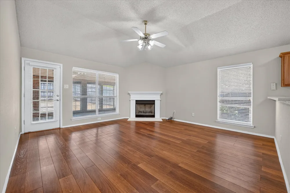 2400 Nogales Drive Fort Worth, TX 76108