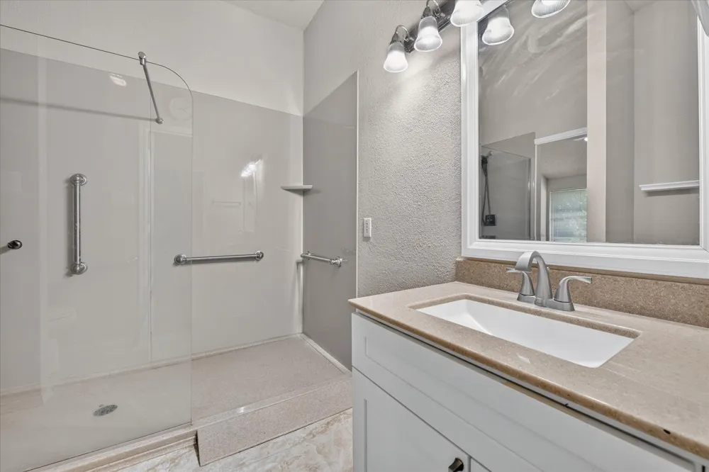 2400 Nogales Drive Fort Worth, TX 76108