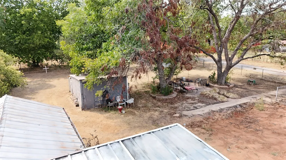 421 Houston Avenue Strawn, TX 76475