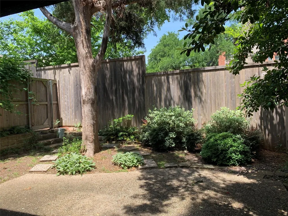 6949 Helsem Way #131 Dallas, TX 75230