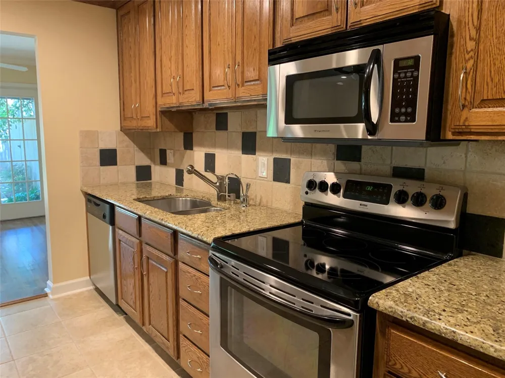 6949 Helsem Way #131 Dallas, TX 75230