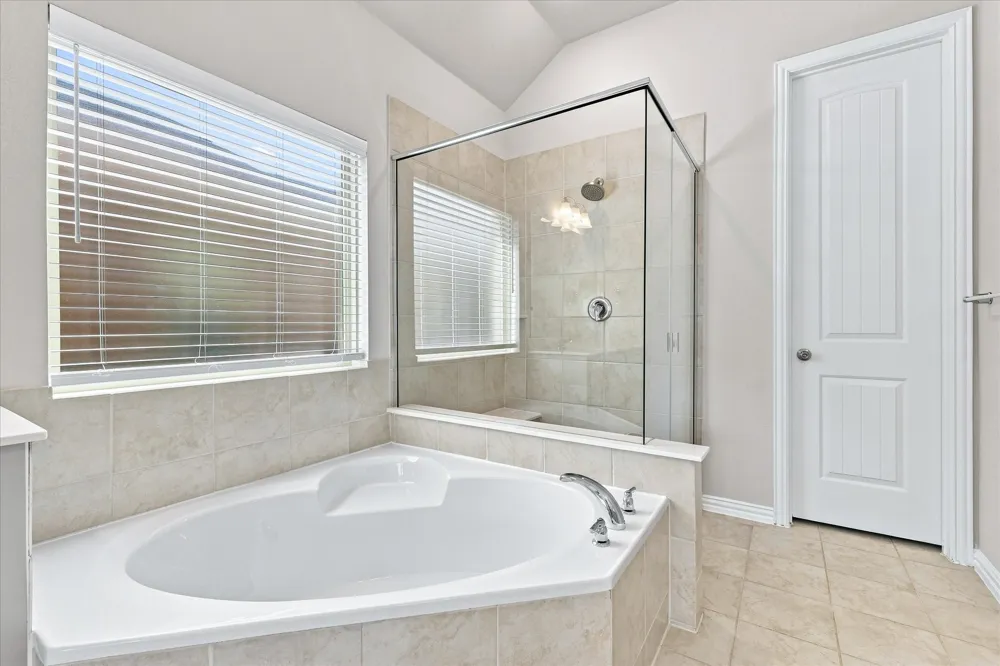 1005 Rosebay Drive Fort Worth, TX 76247