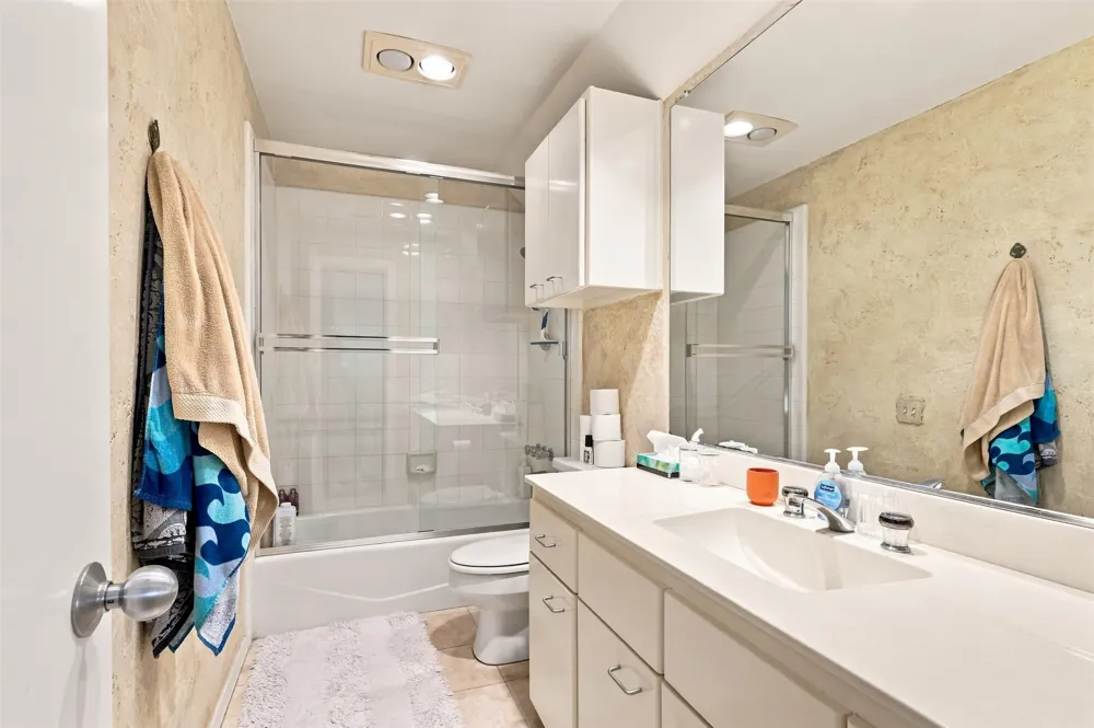 4609 Saxon Drive Plano, TX 75093