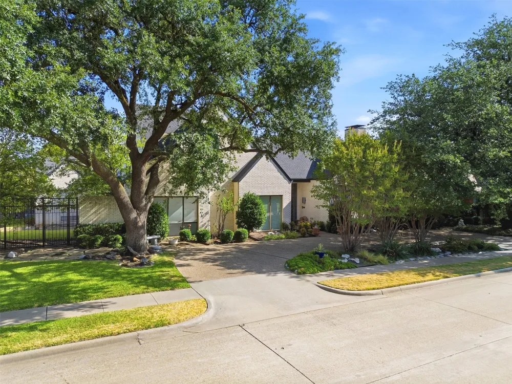 4609 Saxon Drive Plano, TX 75093