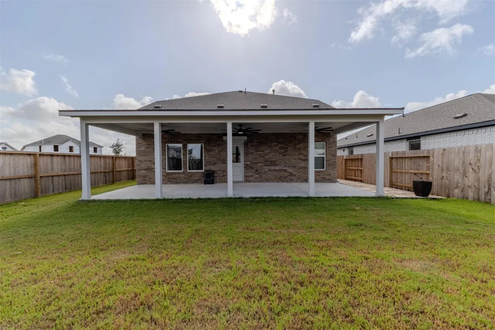 2074 Solstice Landing Drive Brookshire, TX 77423