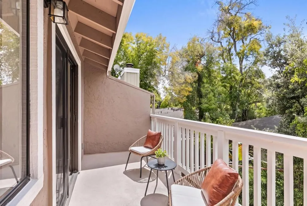 612 Sierra Vista Avenue #K Mountain View, CA 94043