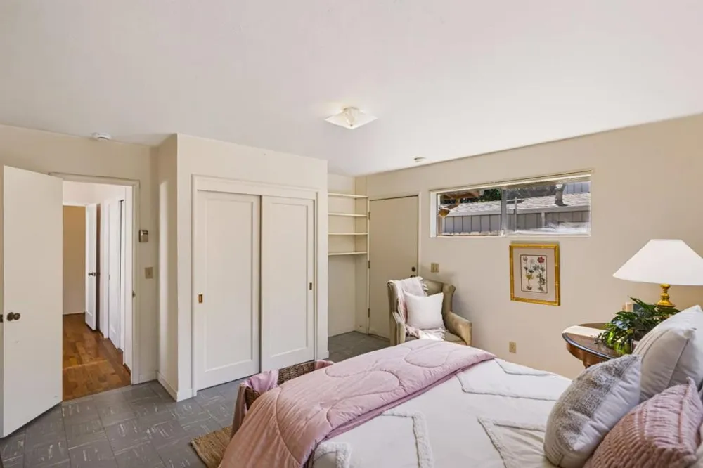835 Pine Street Monterey, CA 93940