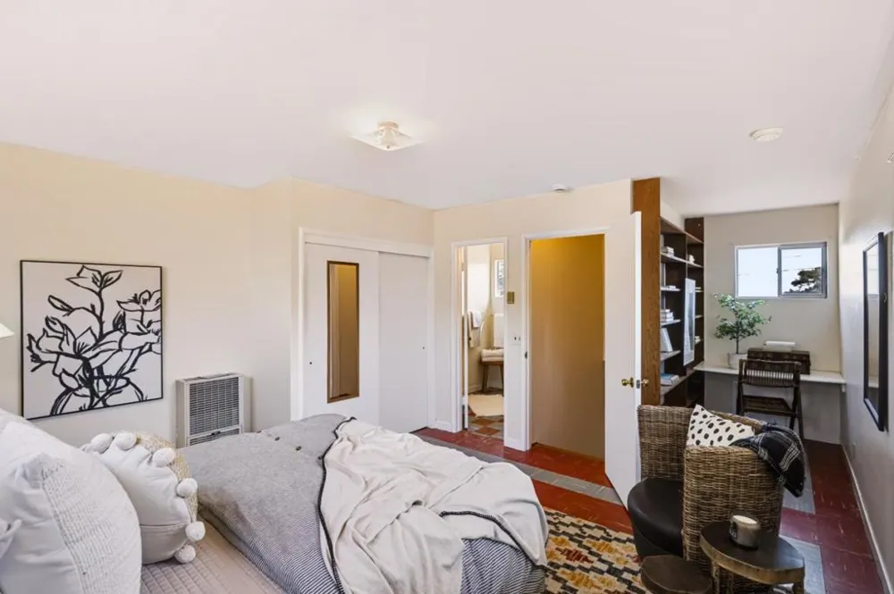 835 Pine Street Monterey, CA 93940