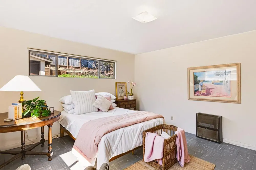 835 Pine Street Monterey, CA 93940