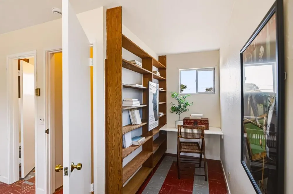 835 Pine Street Monterey, CA 93940