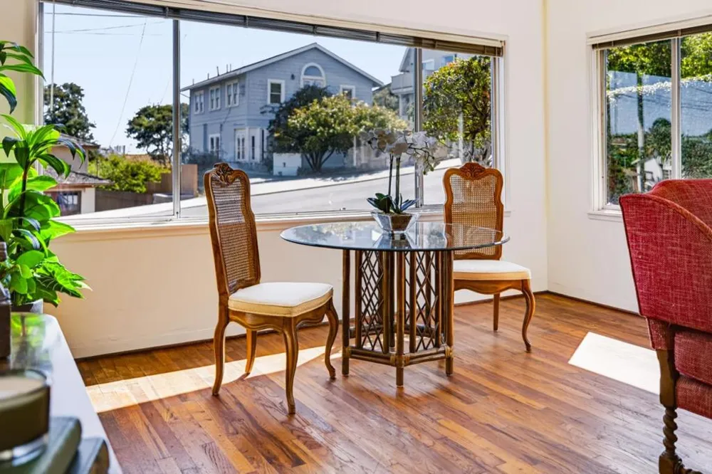 835 Pine Street Monterey, CA 93940