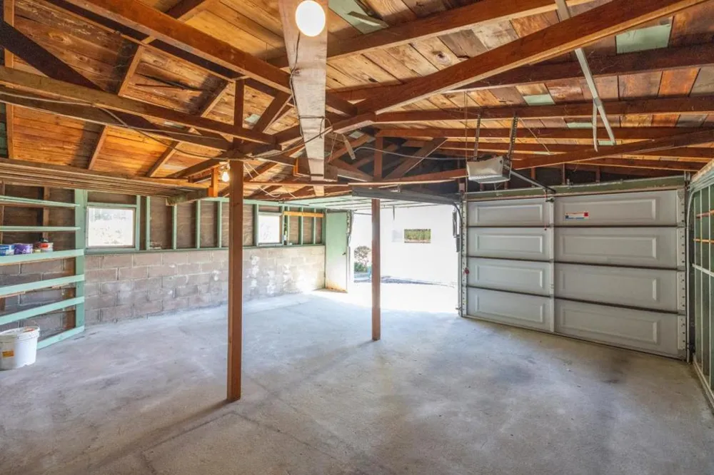 835 Pine Street Monterey, CA 93940