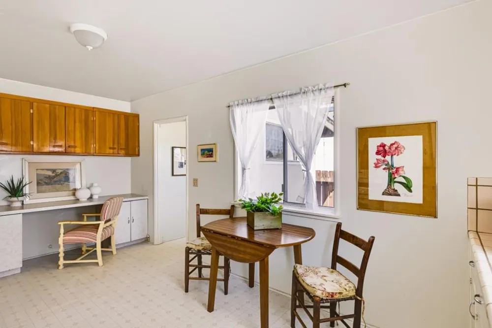 835 Pine Street Monterey, CA 93940