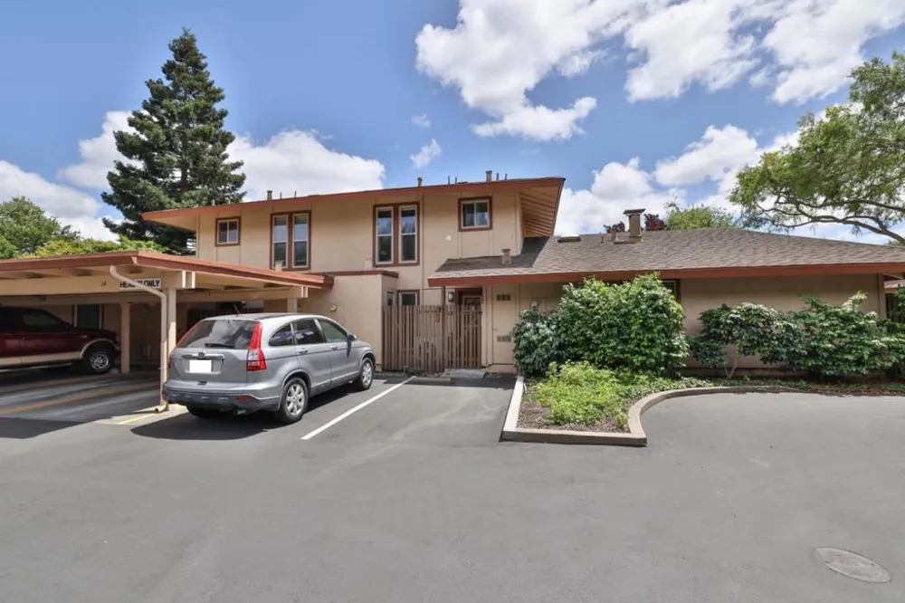 248 E Red Oak Drive #E Sunnyvale, CA 94086