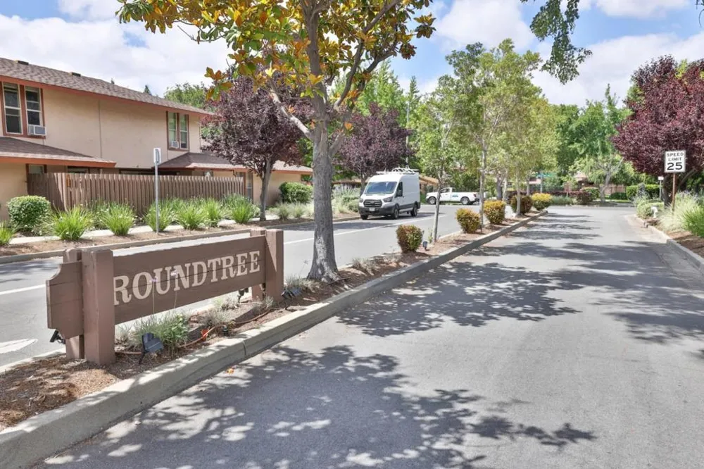 248 E Red Oak Drive #E Sunnyvale, CA 94086