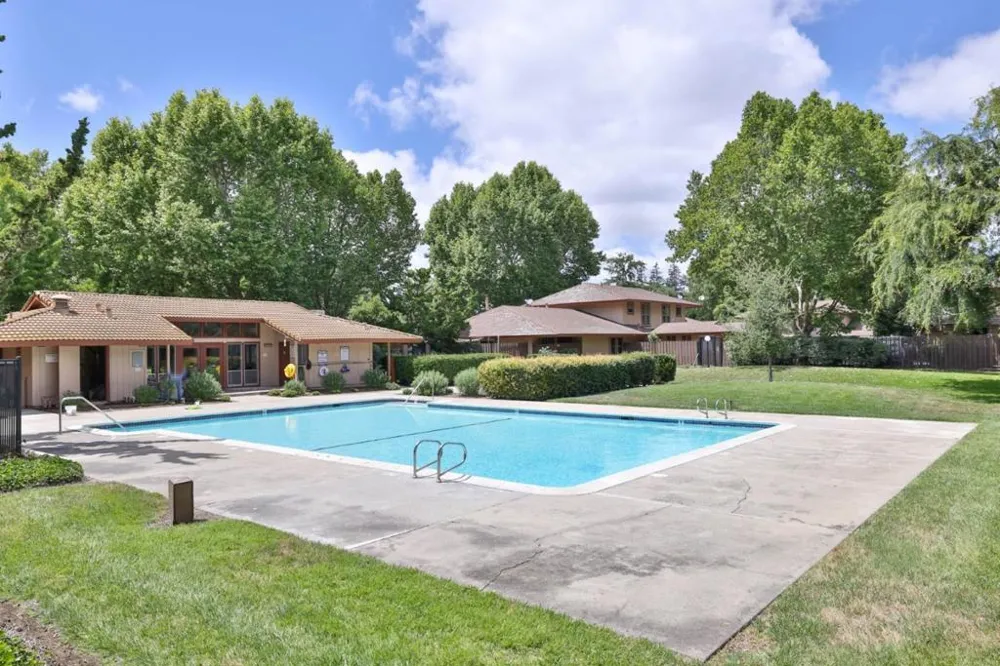 248 E Red Oak Drive #E Sunnyvale, CA 94086