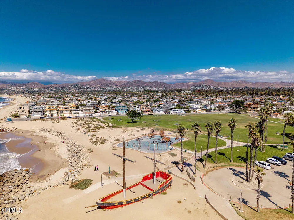 1401 GREENOCK LANE Ventura, CA 93001