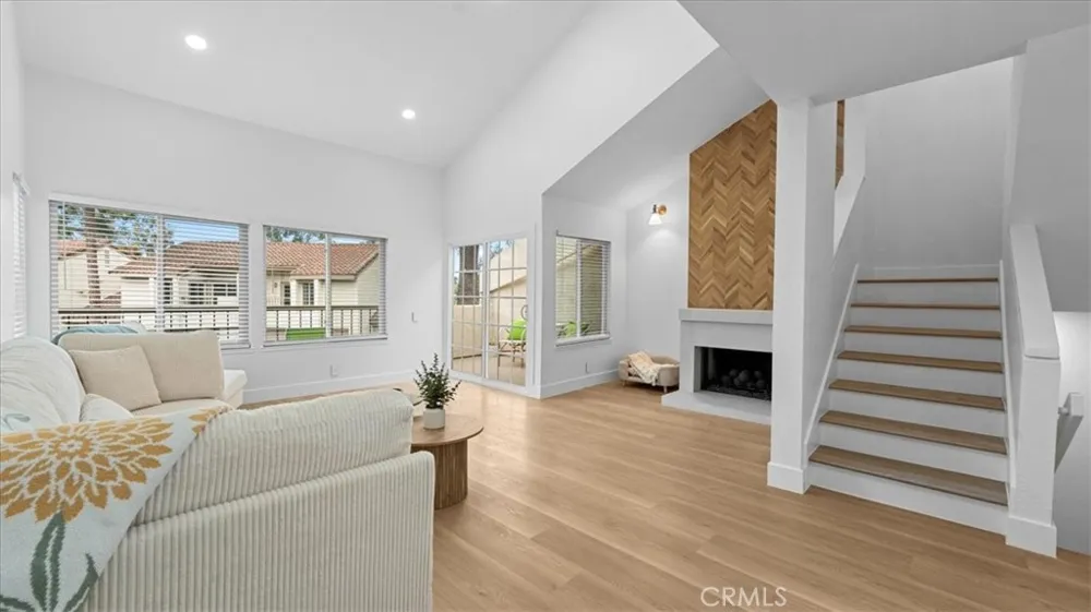 26562 Lucinda Mission Viejo, CA 92691