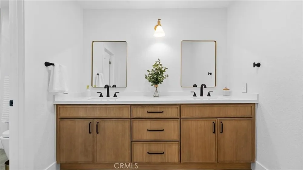 26562 Lucinda Mission Viejo, CA 92691
