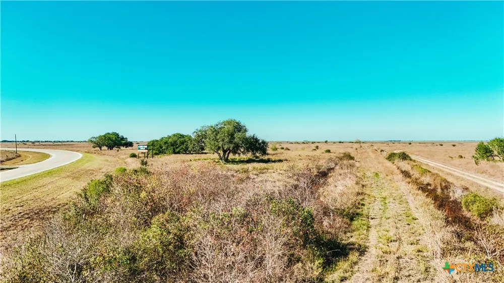 5509 FM 444 N Inez, TX 77968