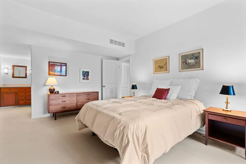 2115 Nature Cove Court #210 Ann Arbor, MI 48104