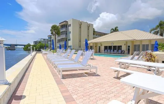 632 SNUG HARBOR DRIVE #D18 Boynton Beach, FL 33435
