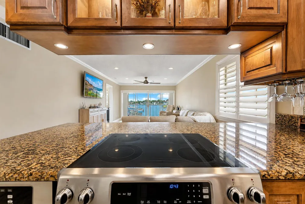326 Northlake Drive #201 North Palm Beach, FL 33408