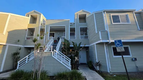3453 NW 44TH STREET #104