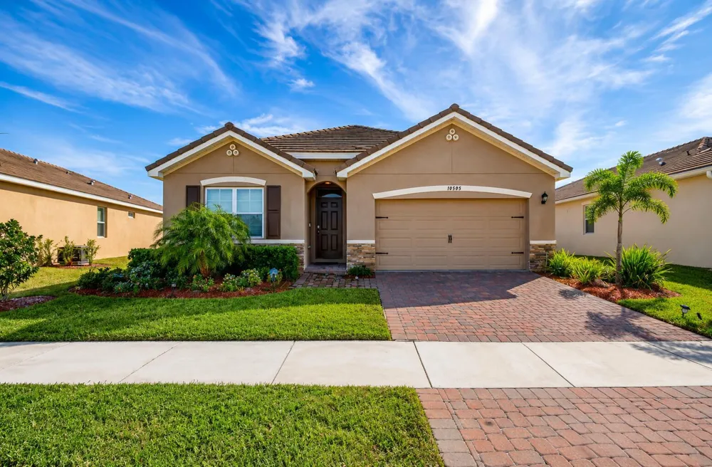 10505 SW Toren Way Port St. Lucie, FL 34987