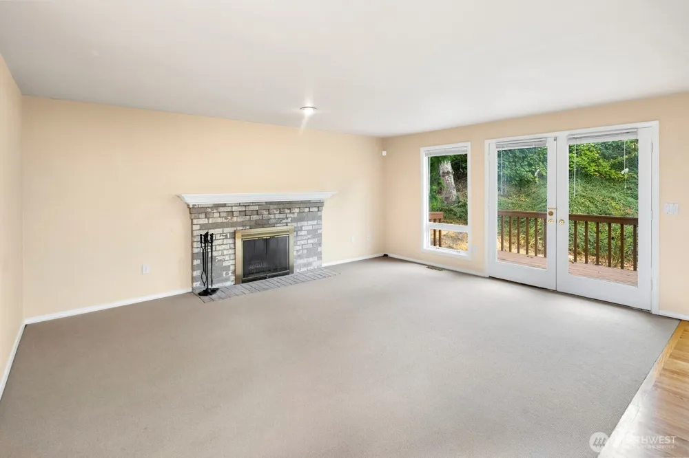 8424 127th Avenue SE Newcastle, WA 98056